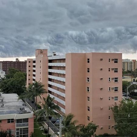 Beachway Per Ankh Pompano Beach Exterior foto