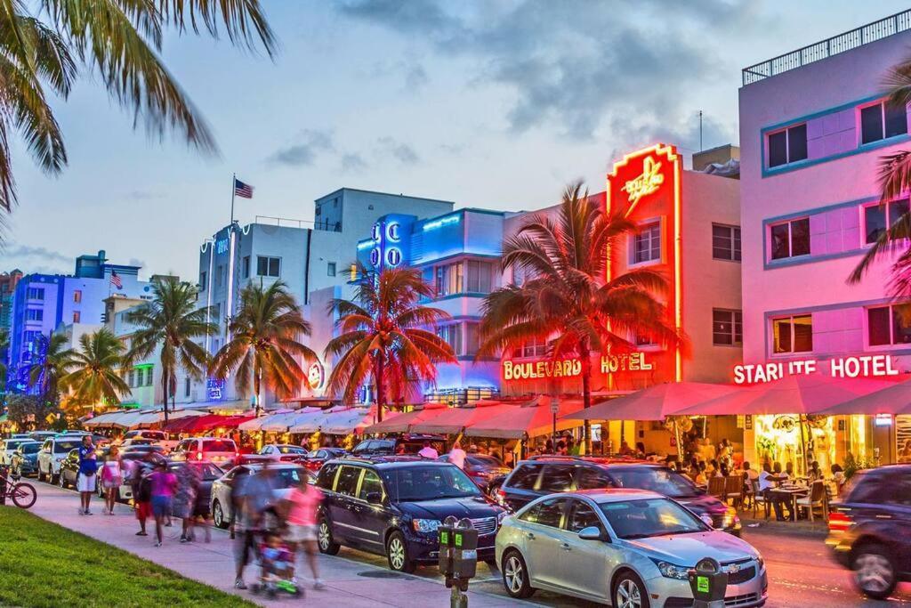 Beachway Per Ankh Pompano Beach Exterior foto